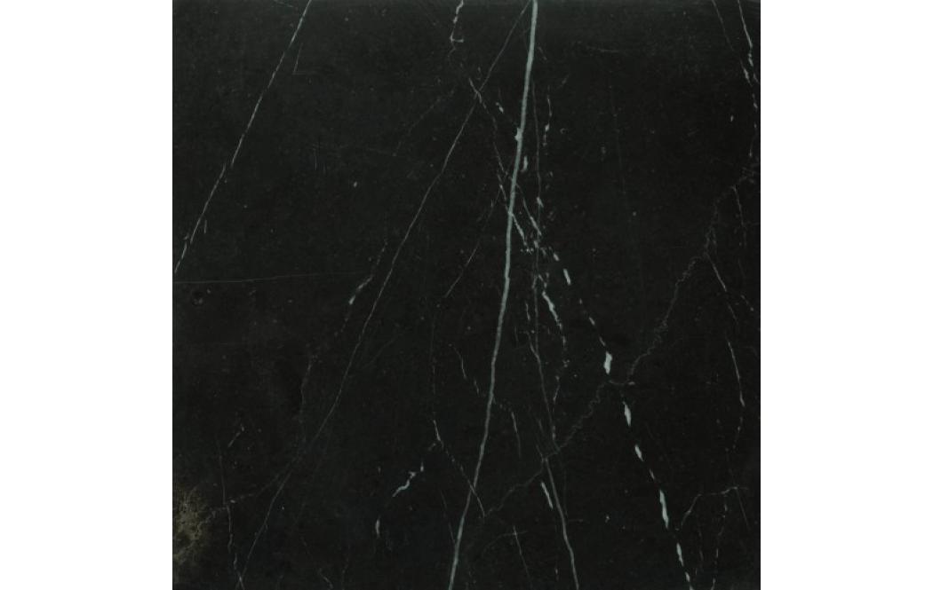 Чорна (Black)